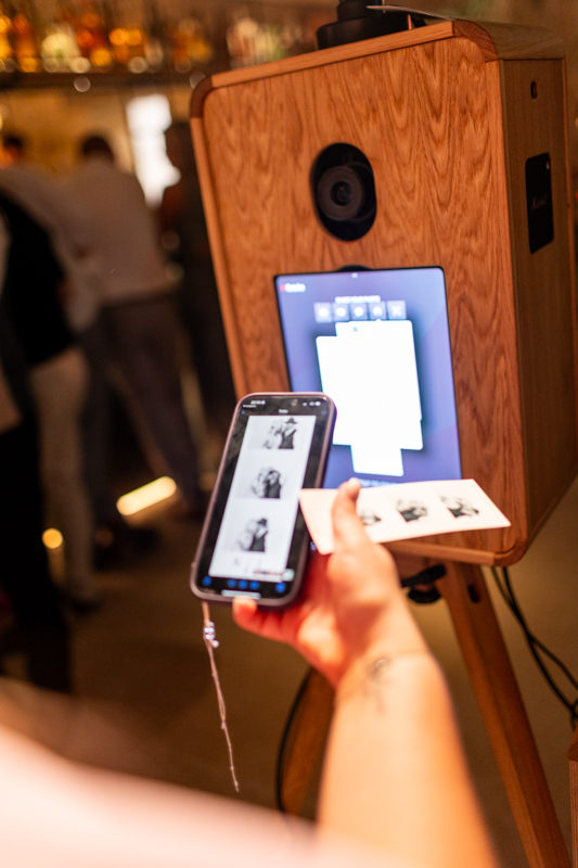 instant digital sharing from mad hati photo booth, with the icon booth at Ivy Lodge photo booth rental in Cirencester
