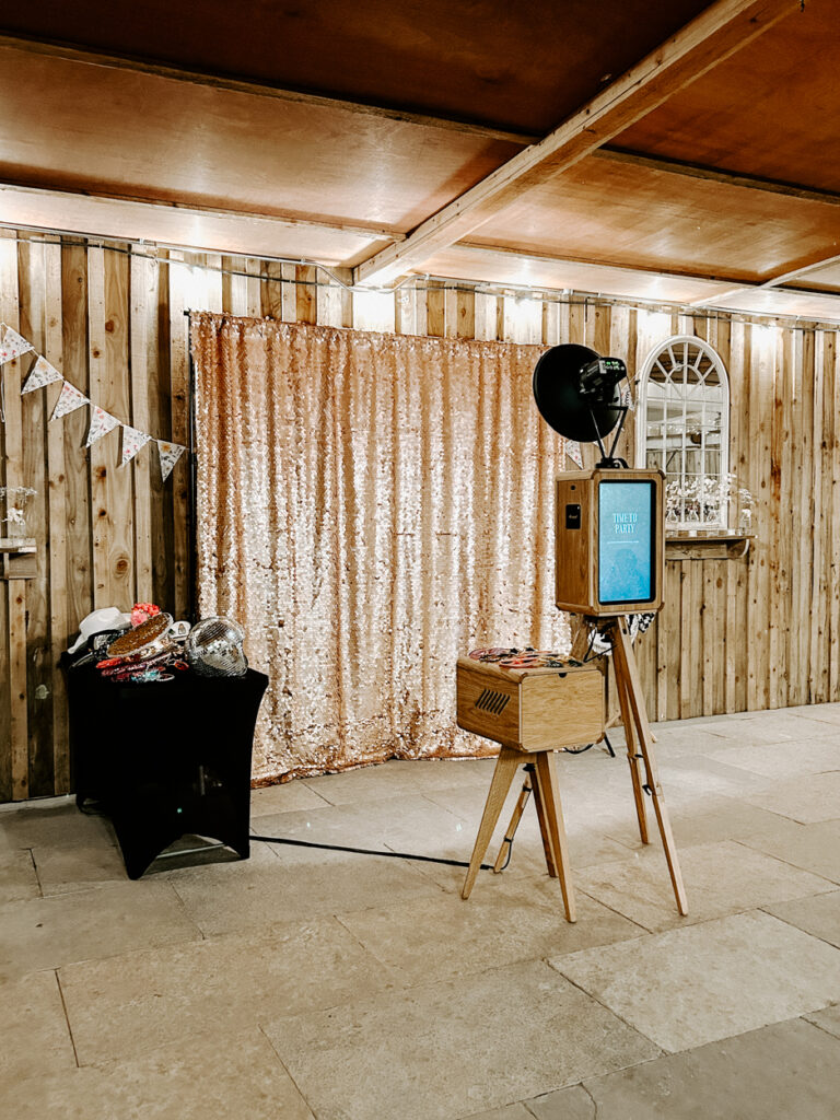  Milton End Farm PHOTO BOOTH SETUP