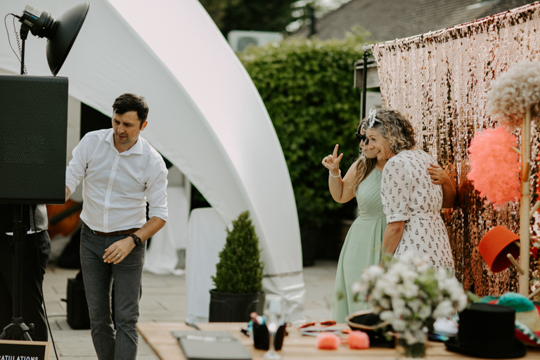 modern open air photo booth for weddings