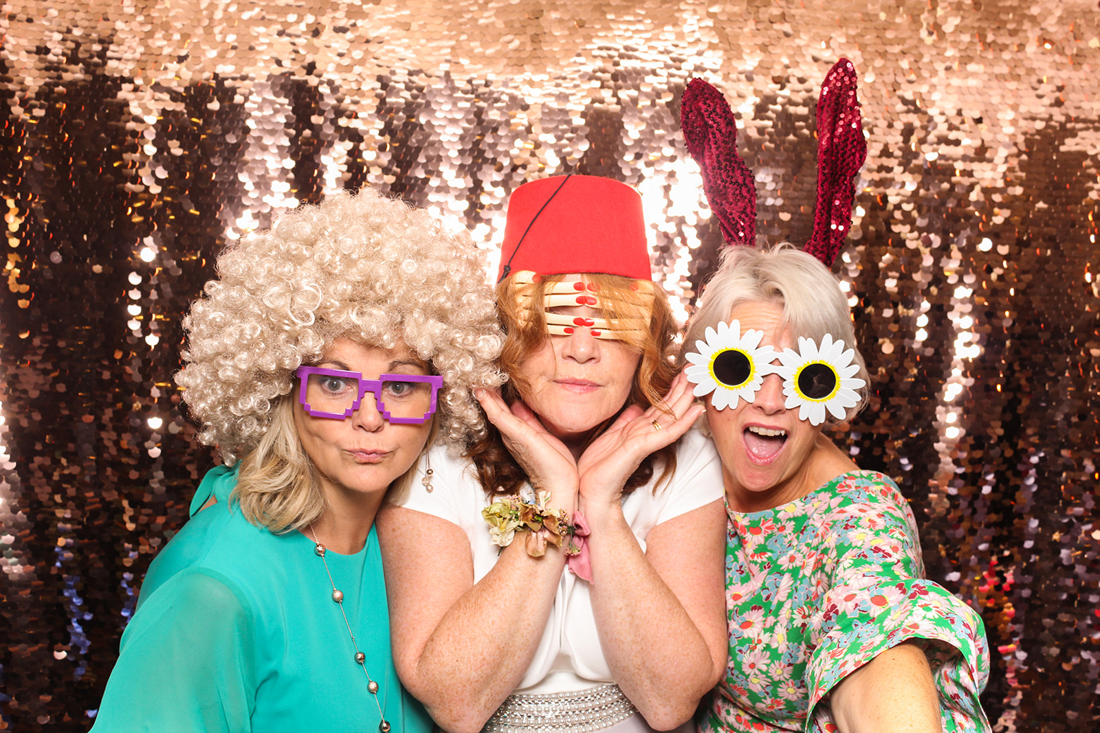 rose sequins backdrop for wedding entertainment