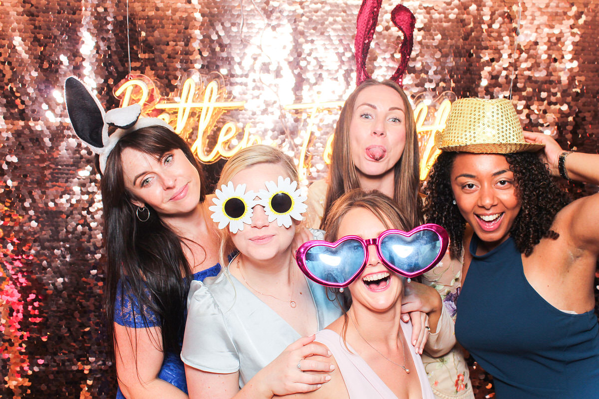 8 Photo Booth Tips to Make The Most of It for Your Wedding