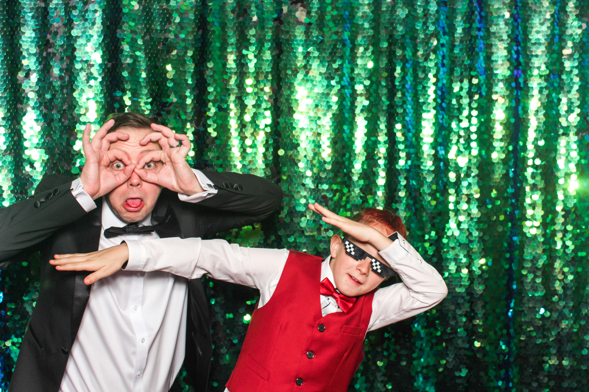 cotswolds photo booth hire for weddings and events