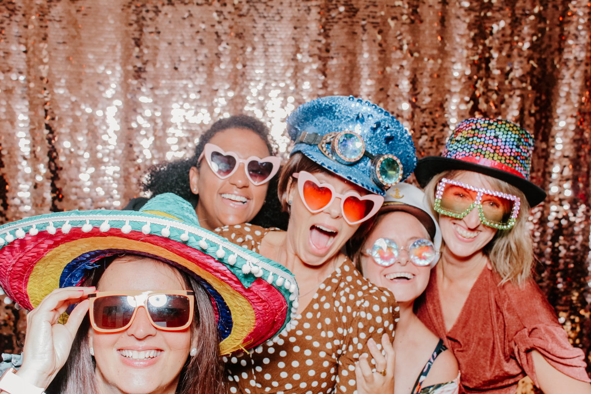 cotswolds party entertainment photo booth hire