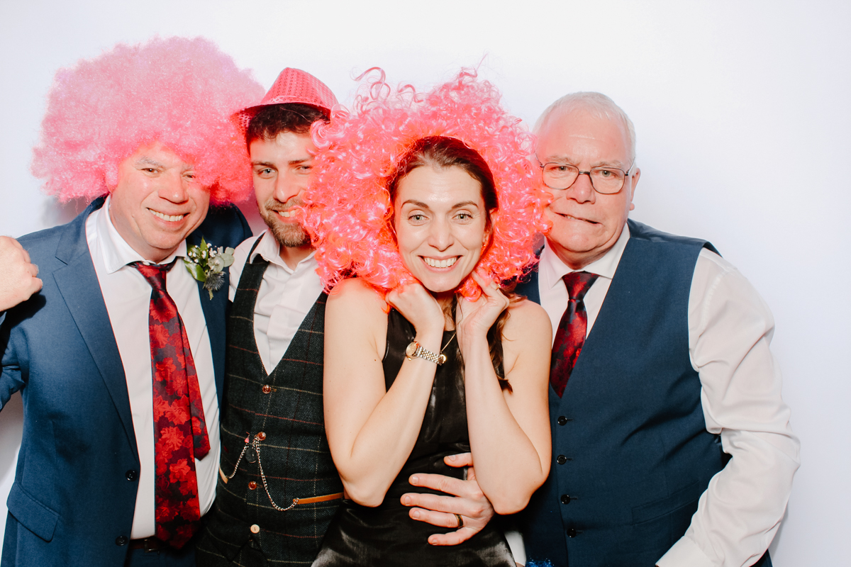 the best swan hotel wedding photo booth hire cotswolds