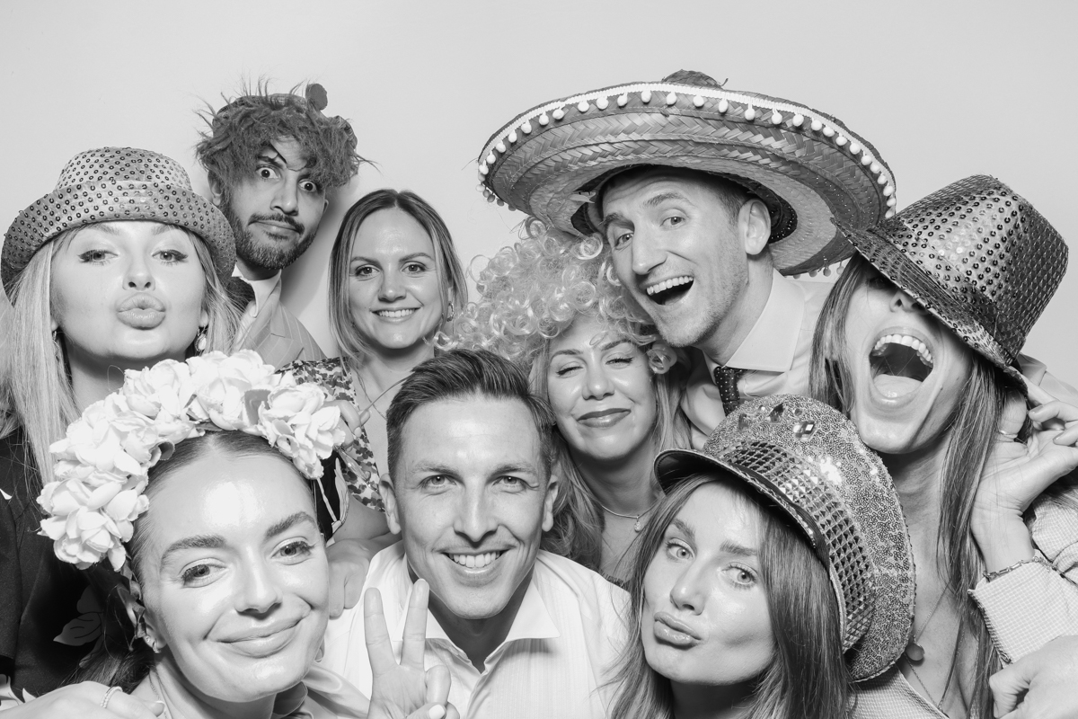 large group of wedding guests during a glam photo booth hire cotswolds uk