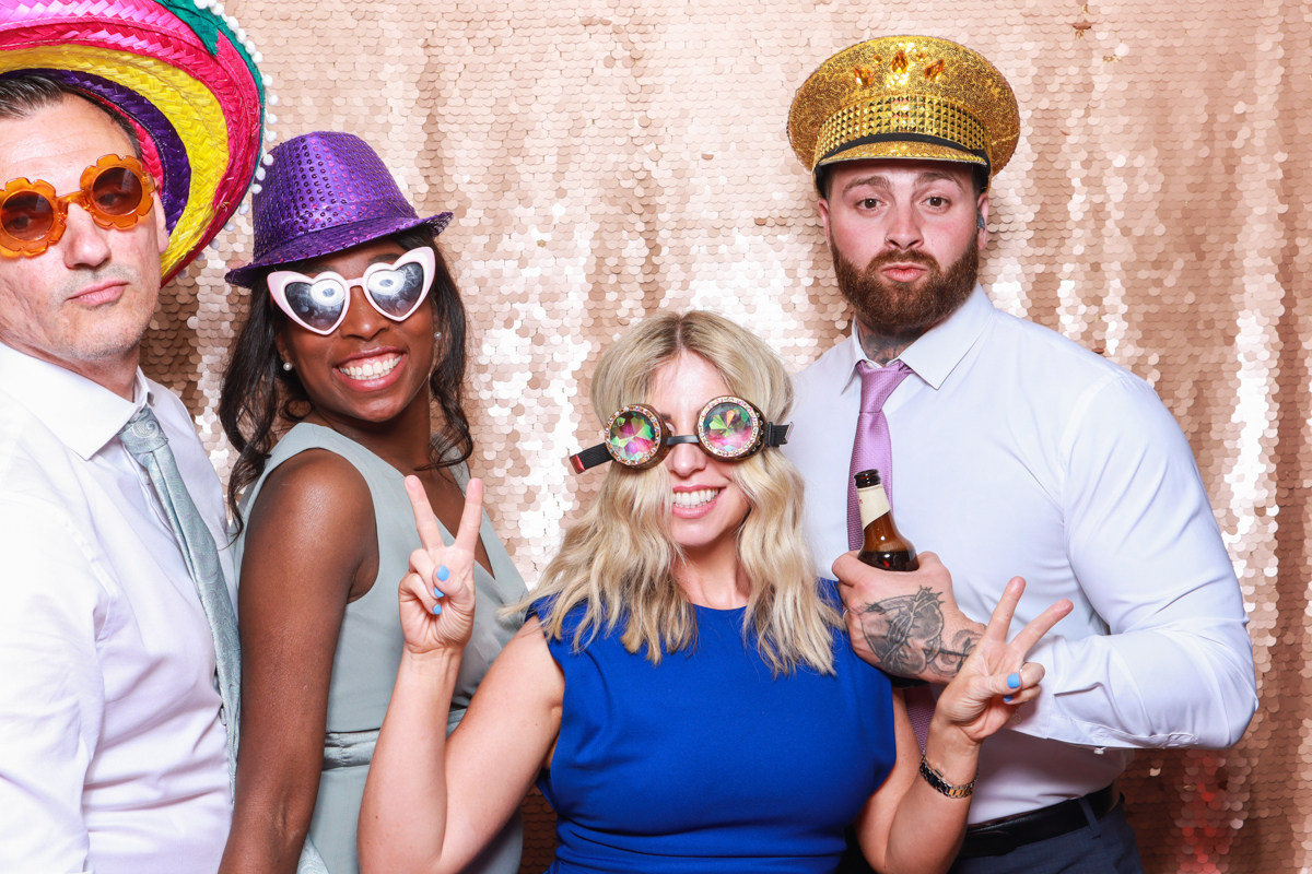 party entertainment tetbury photo booth