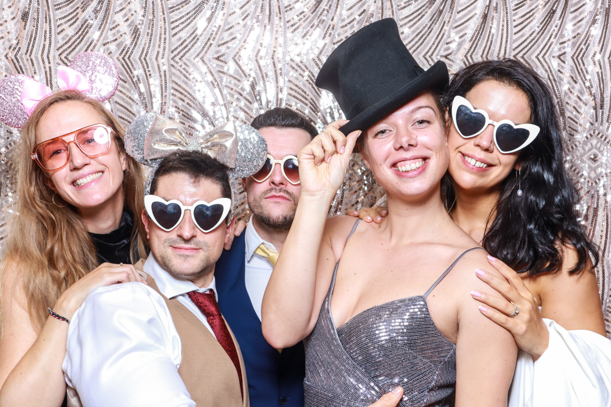 party entertainment for lapstone barn photo booth hire