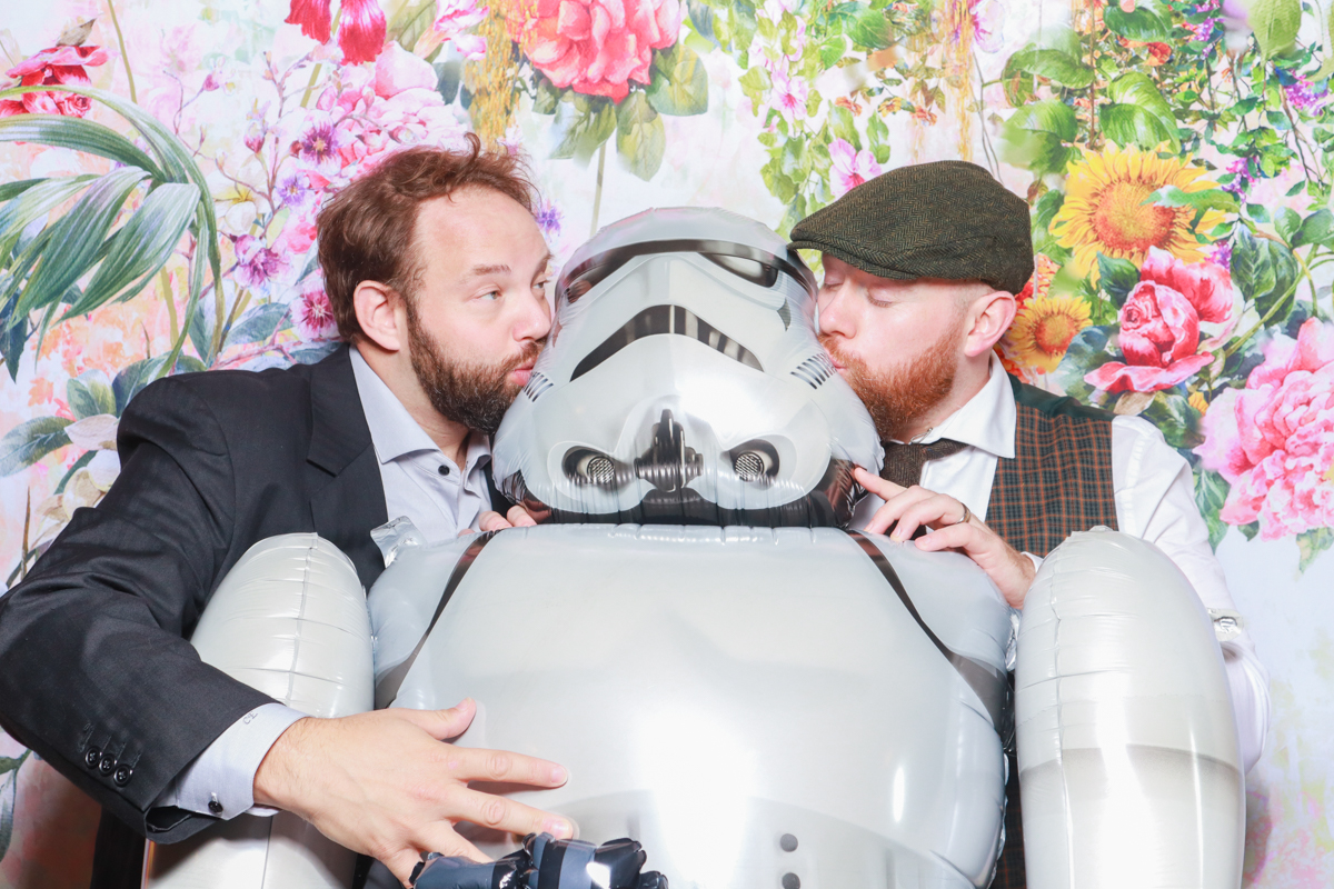 star trek character with guests during a photo booth rental cotswolds