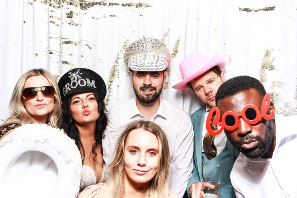 best party entertainment is the hire of  photo booth for any small or large events